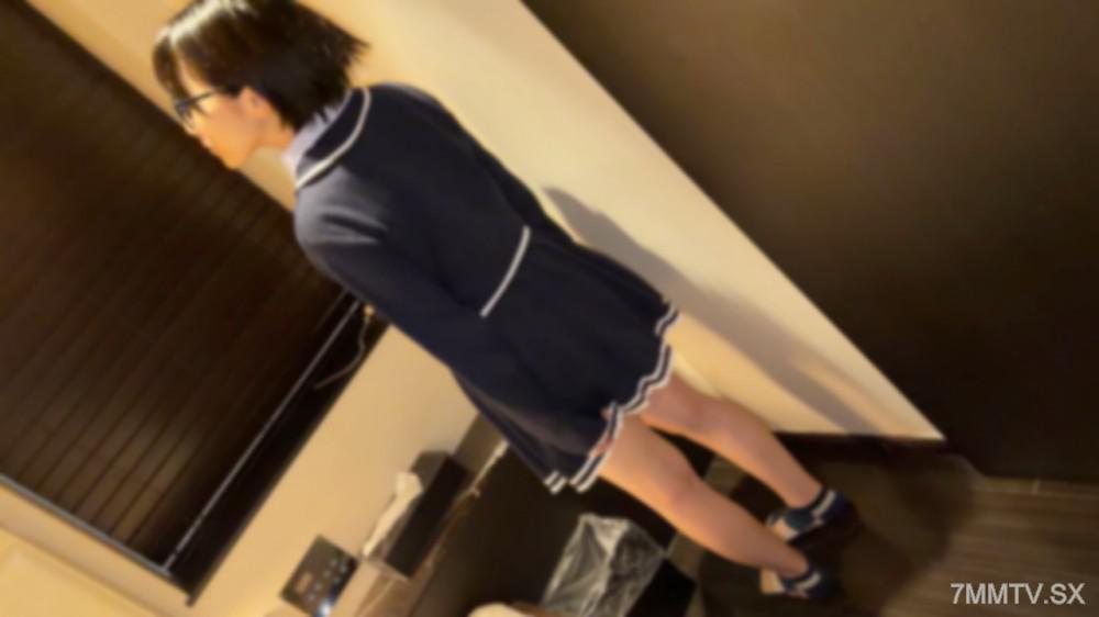 [Uncensored]fc2-ppv 4994576 [First] *FC2 First! A plain (potato) type glasses girl who was demoted in her first year as a working adult. Lusting after a cock after a long time. Sensitive pussy spreads herself and squirts a great flood. Begging for creampie. (With bon