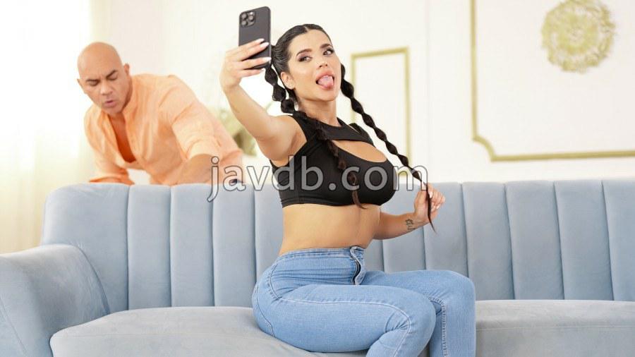 TeensLoveHugeCocks.24.09.28 Big Dick Try-On Christian Clay Sara Retali