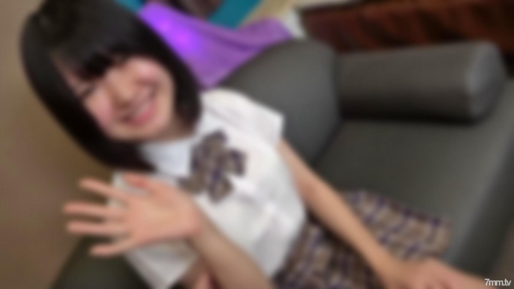 fc2-ppv 3088771 笑容滿面的偶像級少年。白皙纖細稚嫩的身軀沉浸在快感中，突然放聲大哭。 “我懷孕了……” 不安的臉也是最後射出的大量陰道精液。這是我生命中第一次獲得口交福利。 FC2-PPV-3088771